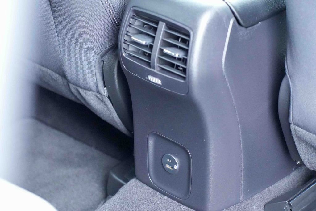 Certified 2022 Ford Escape SE w/ SE Sport Appearance Package image 20