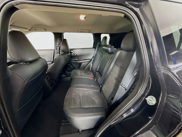 Used 2023 Mitsubishi Outlander SE image 24