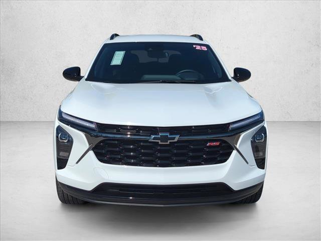 Used 2025 Chevrolet Trax RS image 7