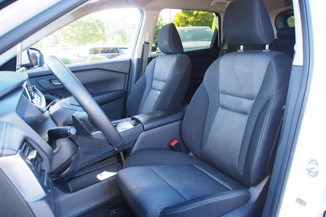 Used 2025 Nissan Rogue SV FWD image 17