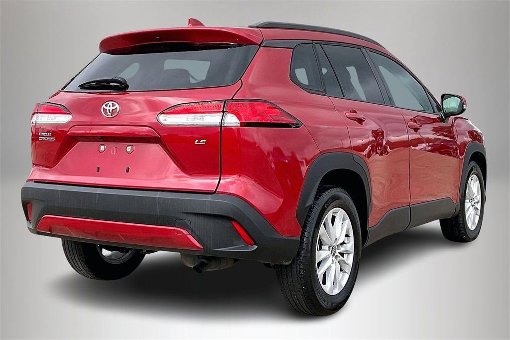 Used 2022 Toyota Corolla Cross LE image 5