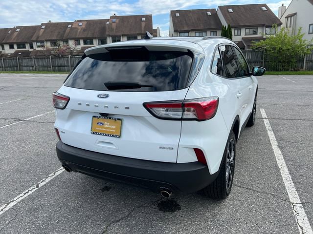 Certified 2022 Ford Escape SE w/ SE Sport Appearance Package AWD/4WD image 10