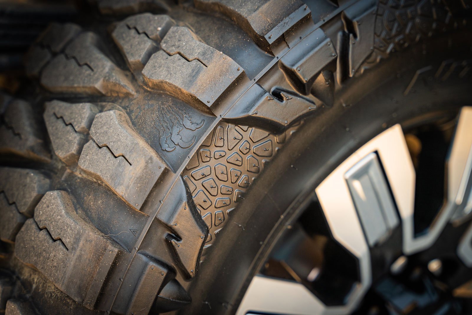 Used 2024 GMC Sierra 2500 Denali w/ Denali Reserve Package image 23