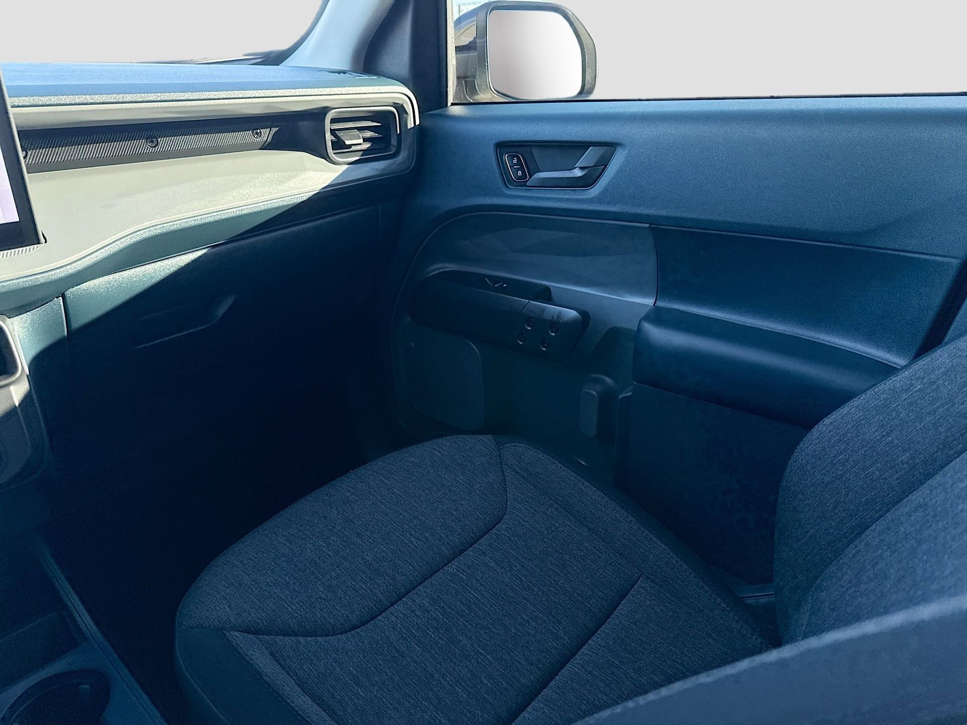 Certified 2025 Ford Maverick XLT w/ Equipment Group 301A image 24