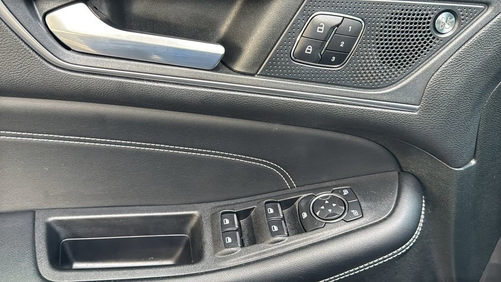 Certified 2022 Ford Edge Titanium w/ Class II Trailer Tow Package image 19