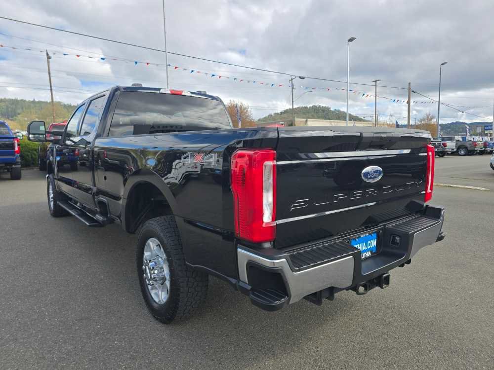 Certified 2025 Ford F350 XLT AWD/4WD image 3