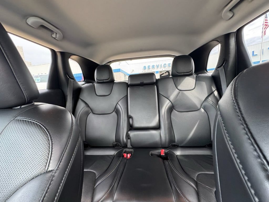 Used 2020 Jeep Cherokee Limited FWD image 30