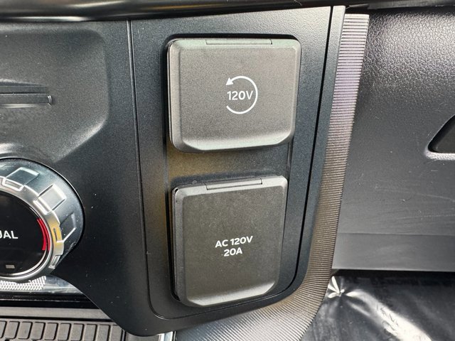 Certified 2023 Ford F150 Platinum w/ Equipment Group 701A High image 29