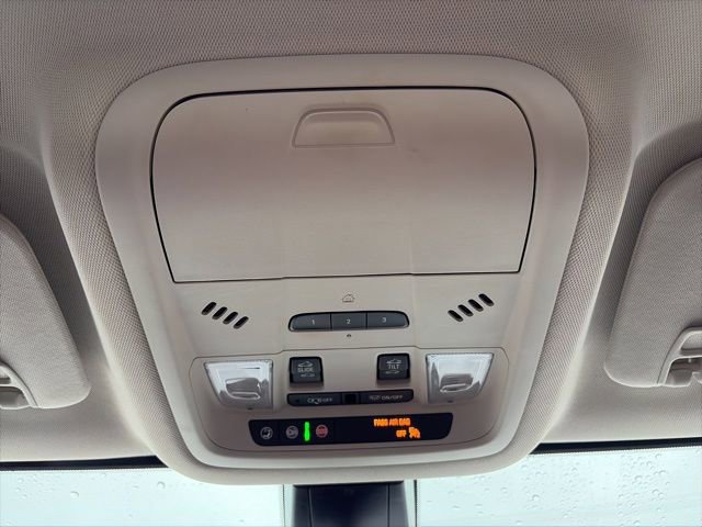 Used 2023 GMC Acadia Denali w/ Denali Technology Package image 24