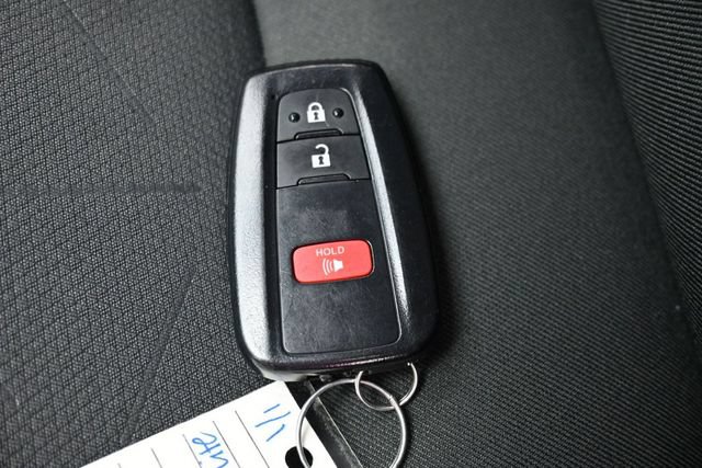 Used 2025 Toyota RAV4 XLE AWD/4WD image 24