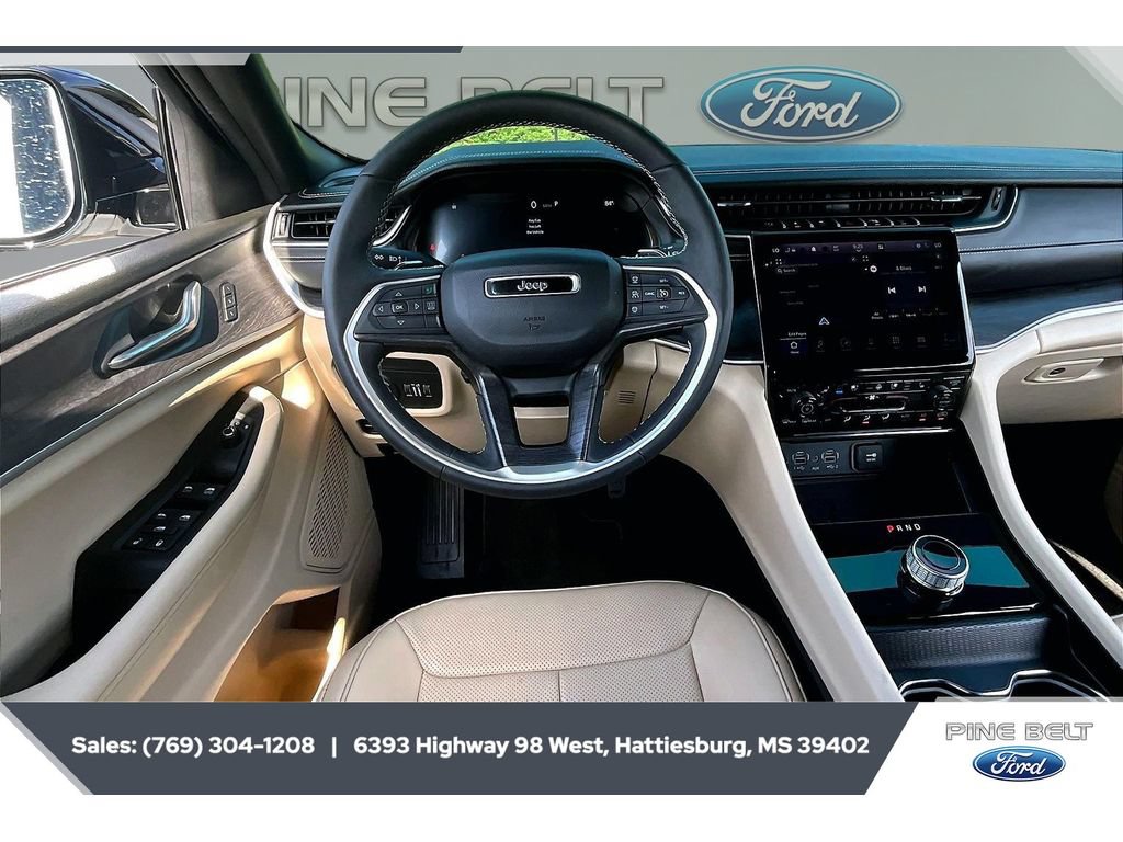 Used 2025 Jeep Grand Cherokee L Limited w/ Luxury Tech Group II RWD image 5