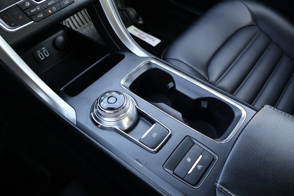 Certified 2020 Ford Fusion SEL FWD image 33