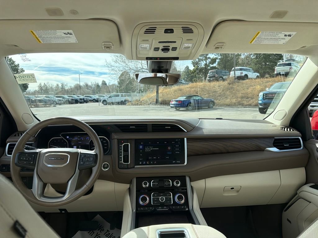 Used 2021 GMC Yukon Denali w/ Advanced Technology Package image 19