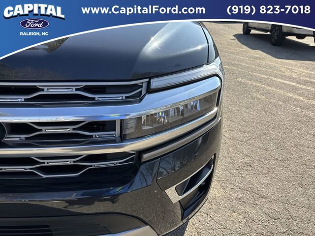 Certified 2023 Ford Expedition Platinum image 11