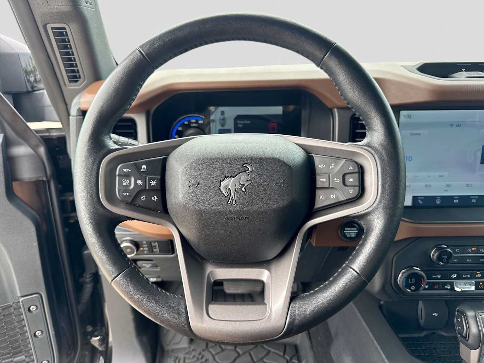 Certified 2024 Ford Bronco Outer Banks w/ Sasquatch Package AWD/4WD image 21