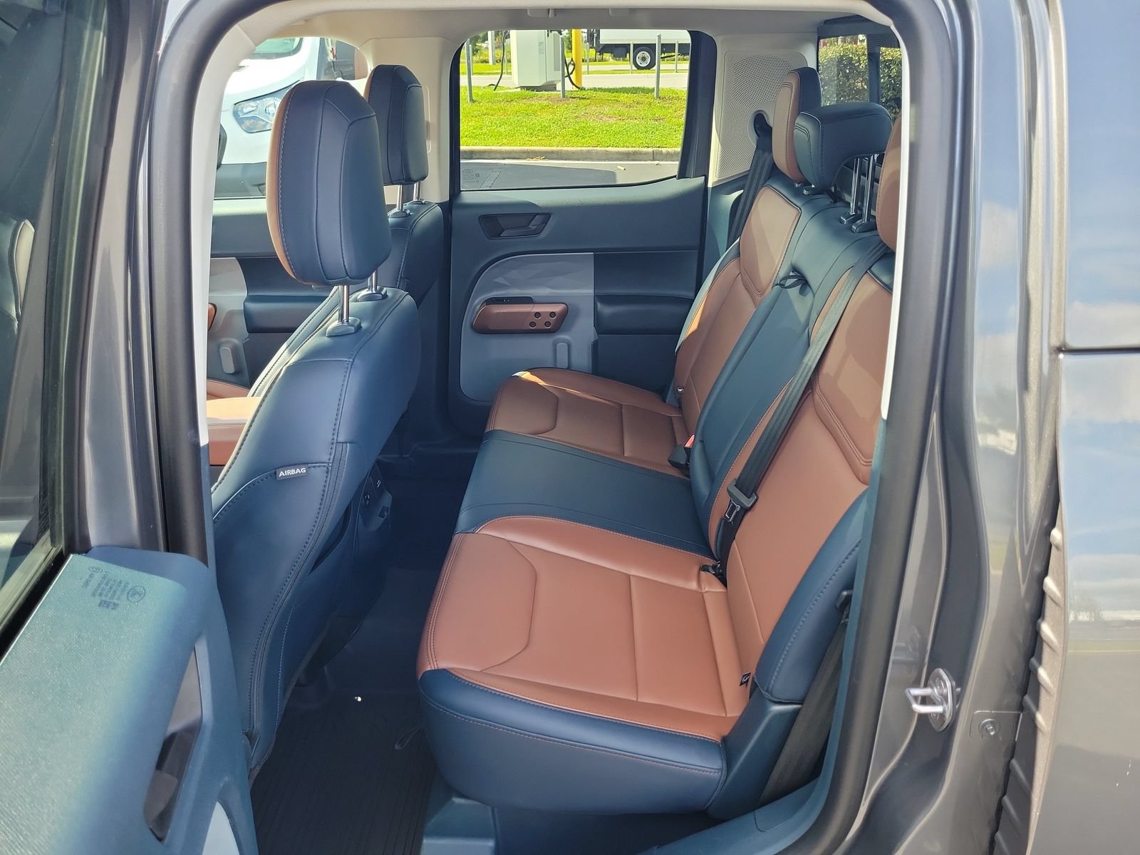 Certified 2024 Ford Maverick Lariat w/ 4K Tow Package AWD/4WD image 9