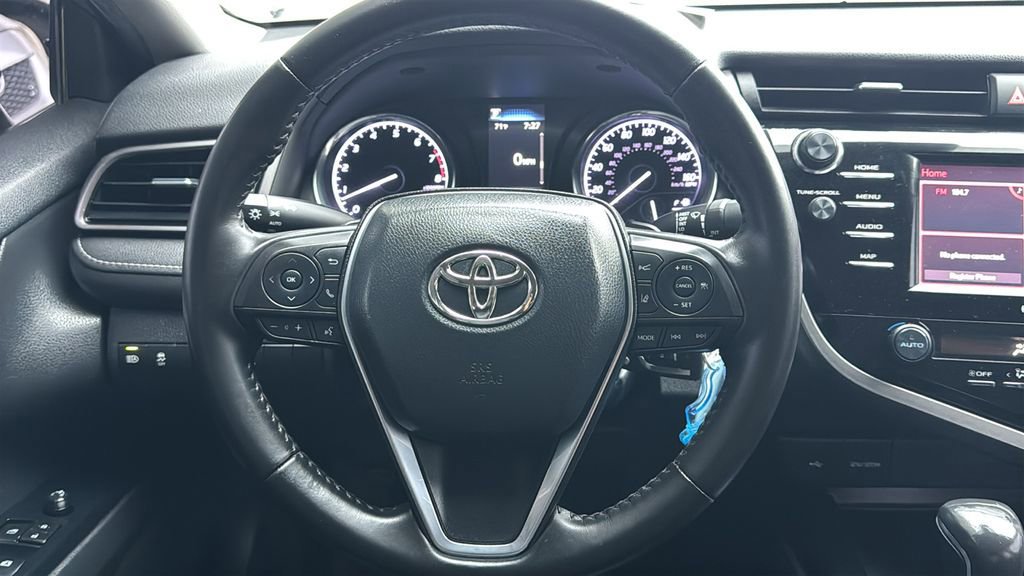 Used 2020 Toyota Camry SE w/ Carpet Mat Package FWD image 10