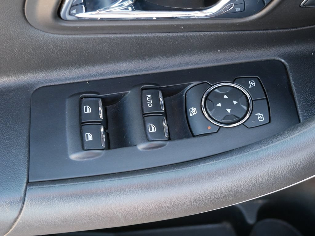 Certified 2018 Ford Taurus SEL w/ Equipment Group 201A FWD image 17