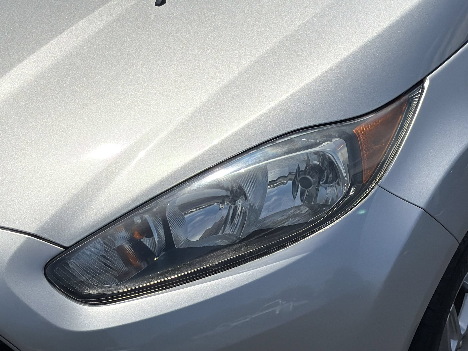 Certified 2018 Ford Fiesta SE FWD image 28