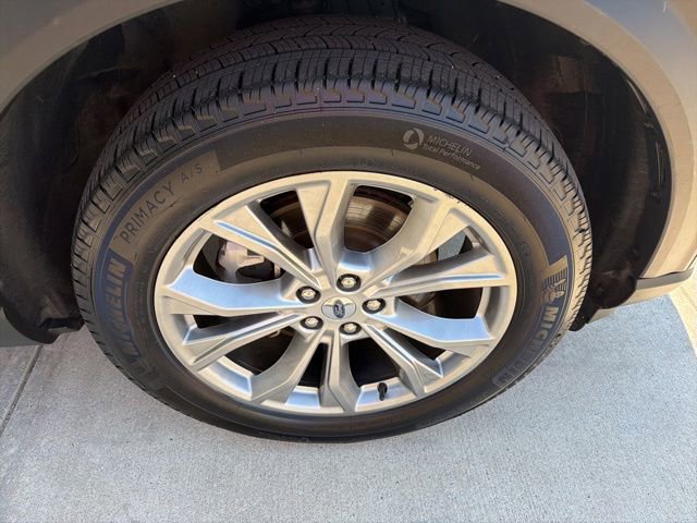 Certified 2023 Ford Explorer XLT w/ Equipment Group 202A AWD/4WD image 7