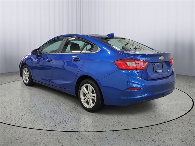 Used 2017 Chevrolet Cruze LT w/ Convenience Package image 3