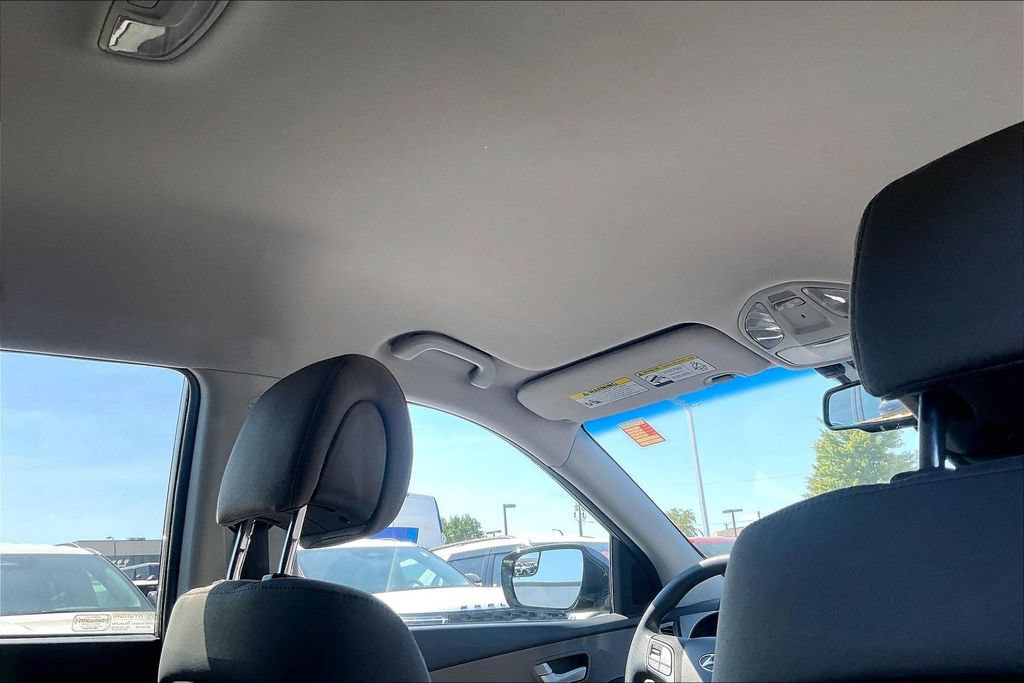 Used 2017 Hyundai Santa Fe Sport FWD image 21