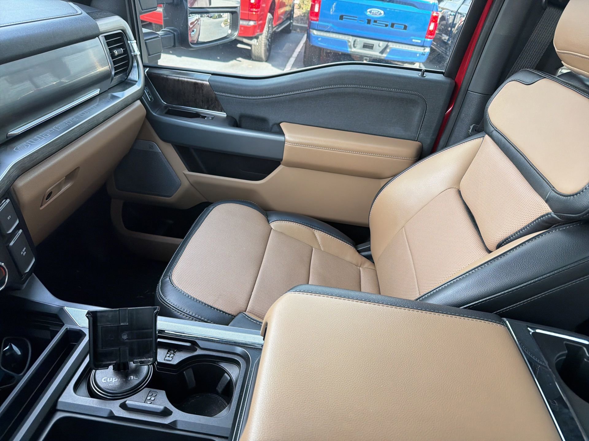 Certified 2024 Ford F250 Lariat w/ Lariat Ultimate Package image 22