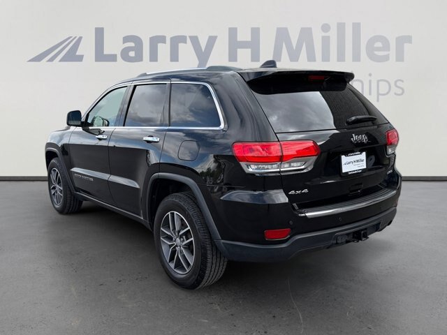 Used 2018 Jeep Grand Cherokee Limited w/ Trailer Tow Group IV AWD/4WD image 3