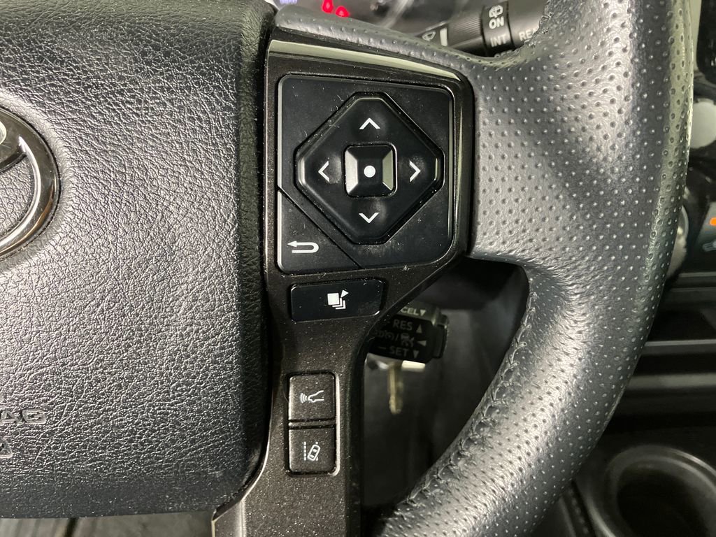 Used 2021 Toyota 4Runner TRD Off-Road image 17