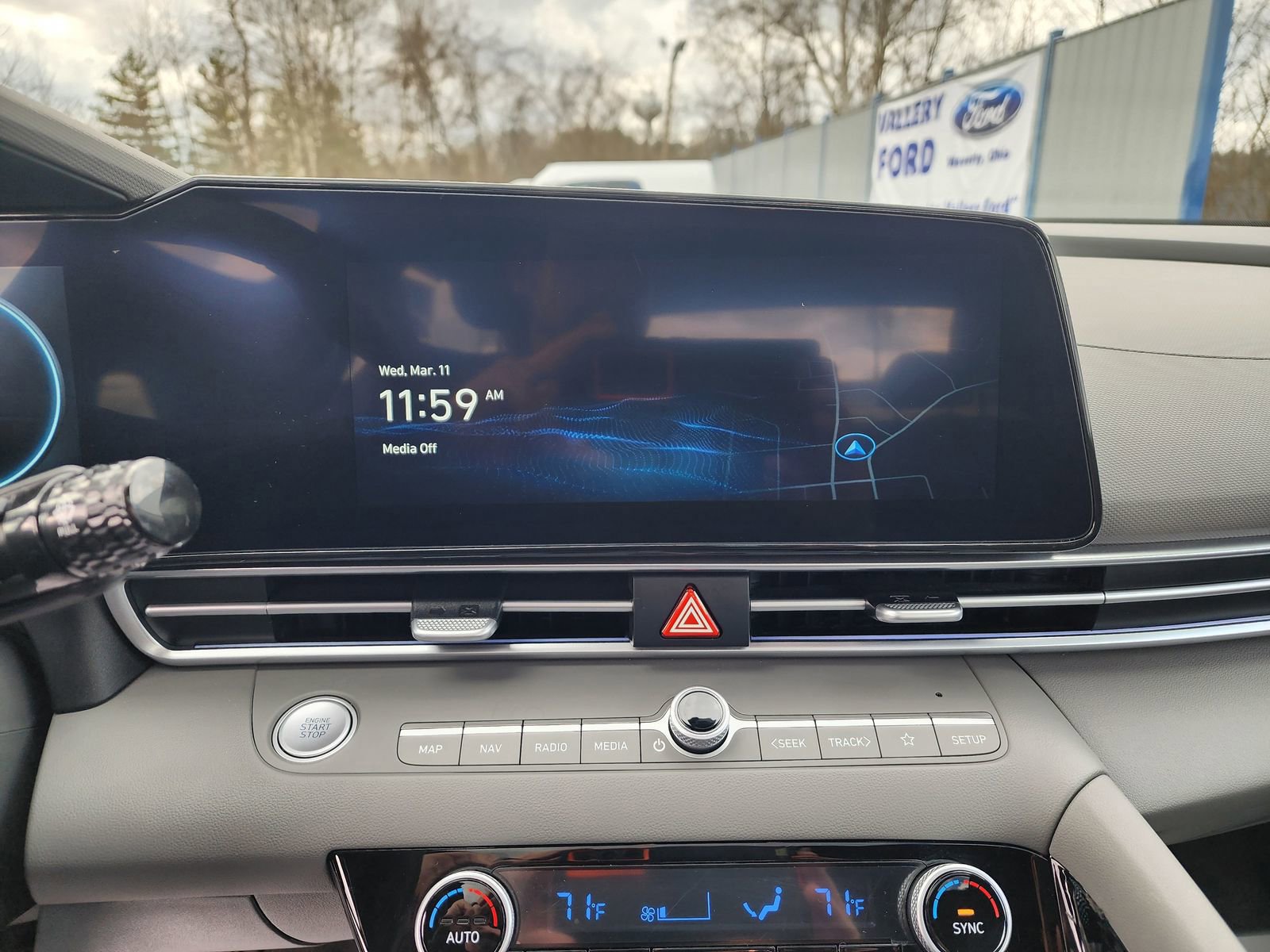 Used 2025 Hyundai Elantra SEL image 13