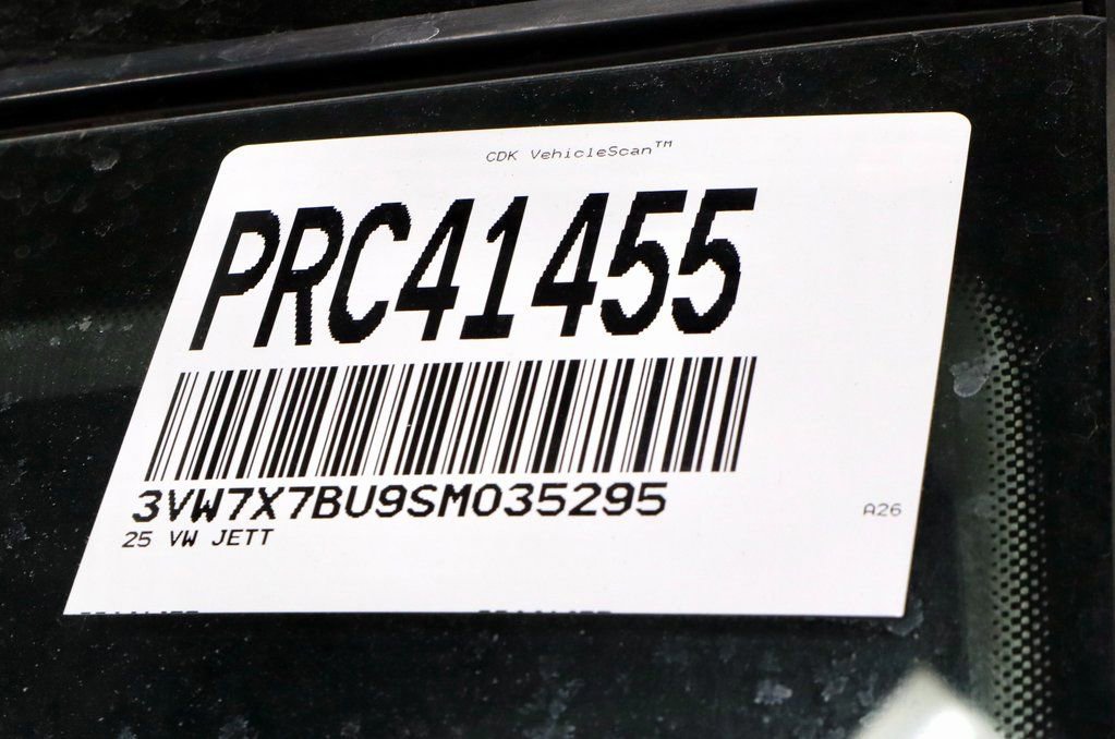 Used 2025 Volkswagen Jetta SE image 35