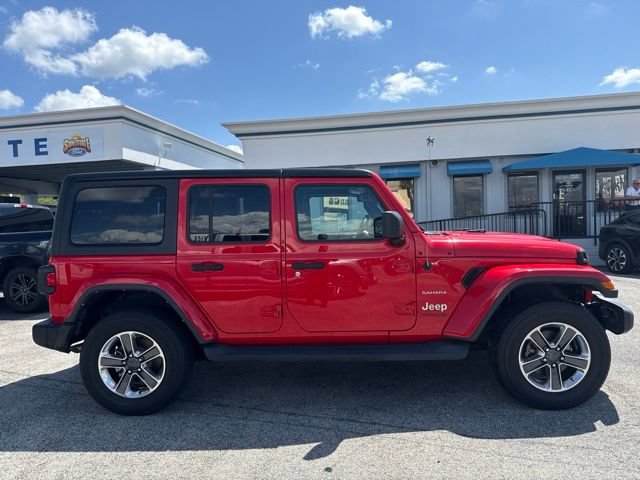 Used 2022 Jeep Wrangler Unlimited Sahara AWD/4WD image 6