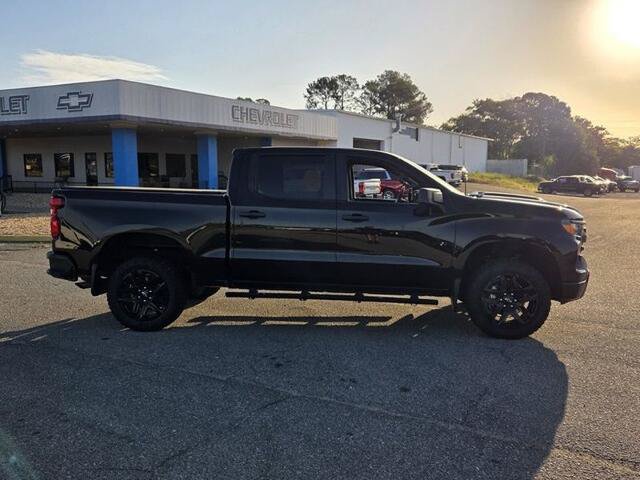 Used 2023 Chevrolet Silverado 1500 Custom Trail Boss AWD/4WD image 13