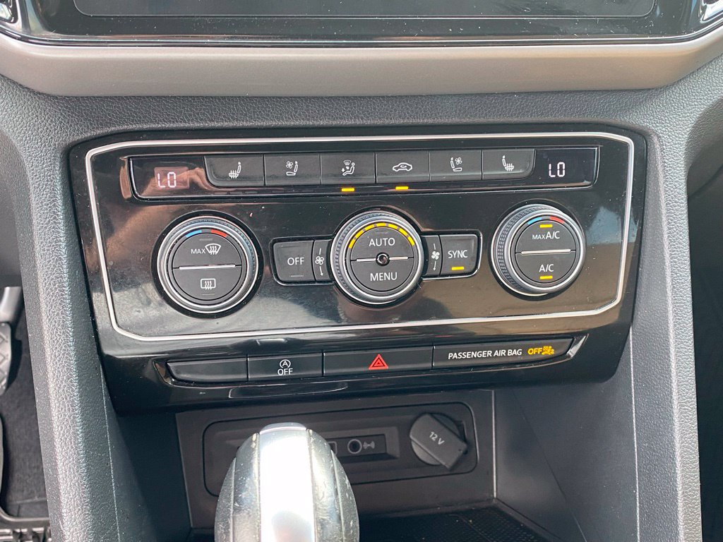 Used 2020 Volkswagen Atlas Cross Sport SEL Premium AWD/4WD image 17