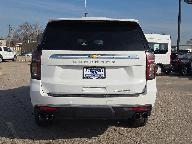 Used 2024 Chevrolet Suburban Premier image 3