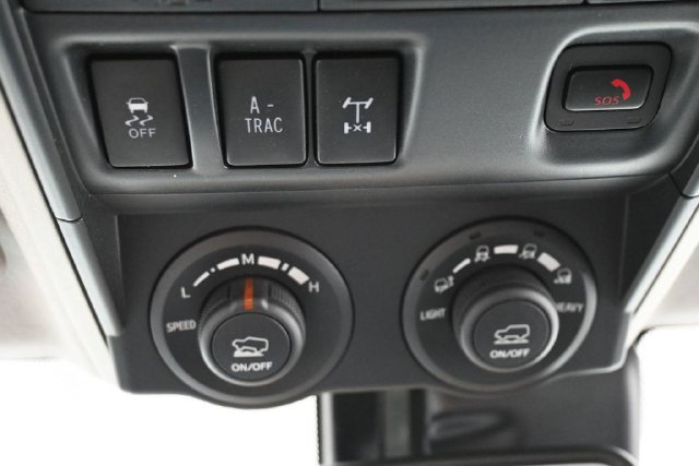 Used 2023 Toyota 4Runner TRD Off-Road Premium w/ Off Road Premium Plus Package AWD/4WD image 29