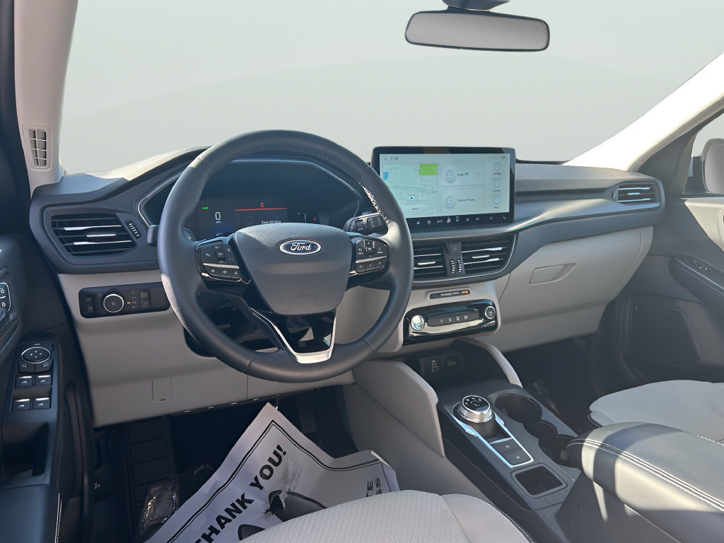 Certified 2025 Ford Escape SE FWD image 10