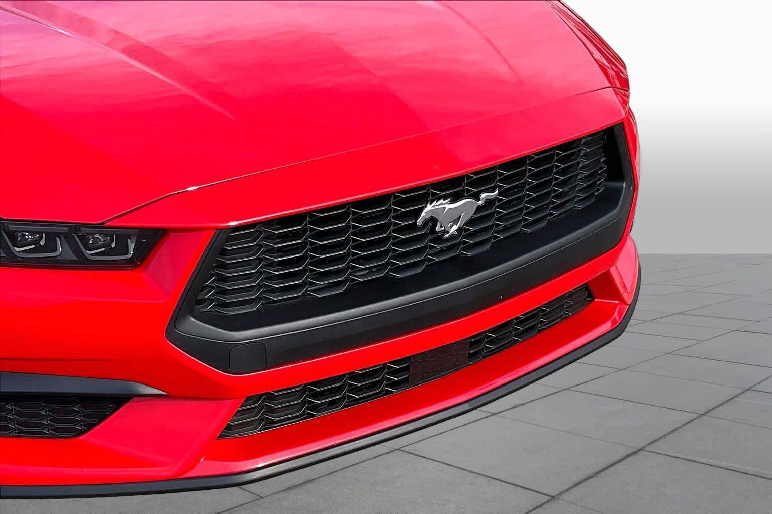 Certified 2026 Ford Mustang Coupe RWD image 23