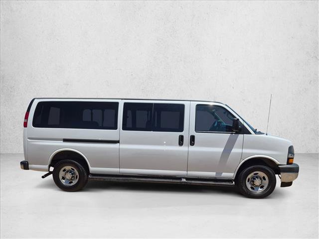 Used 2020 Chevrolet Express 3500 LT w/ LT Preferred Equipment Group RWD image 4