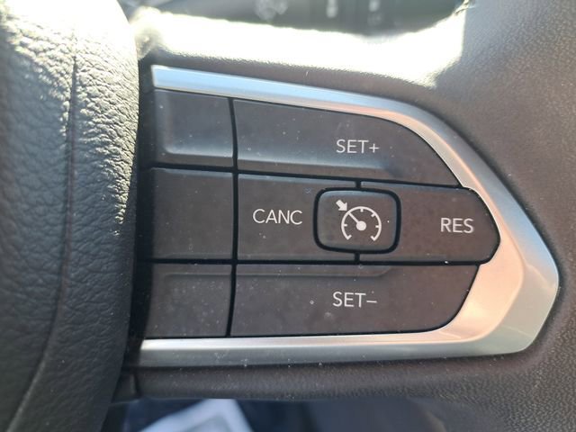 Used 2024 Jeep Compass Latitude image 24