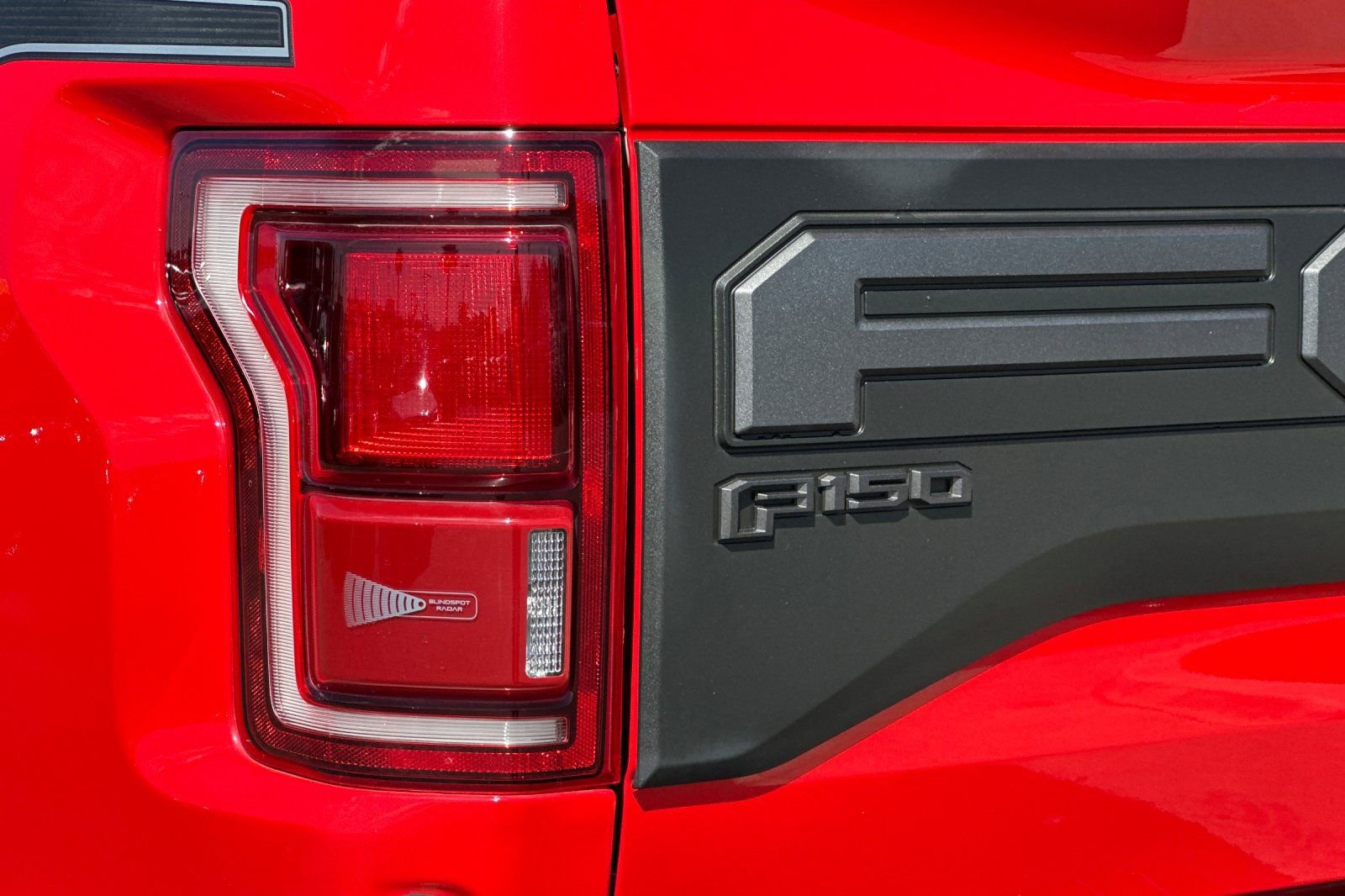 Certified 2019 Ford F150 Raptor w/ Equipment Group 802A Luxury image 26