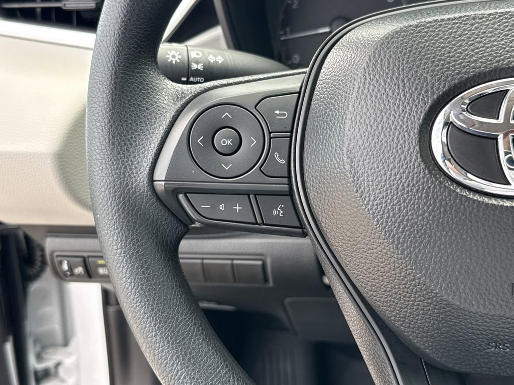 Used 2025 Toyota Corolla LE w/ Convenience Package FWD image 15