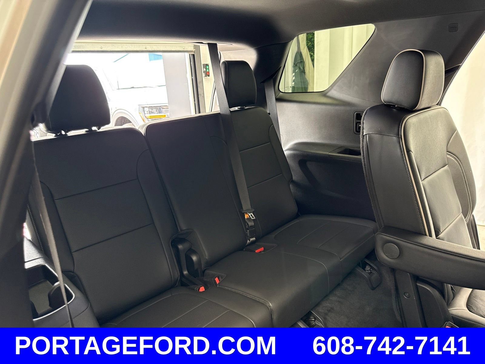 Used 2022 Chevrolet Traverse Premier w/ Redline Edition AWD/4WD image 38