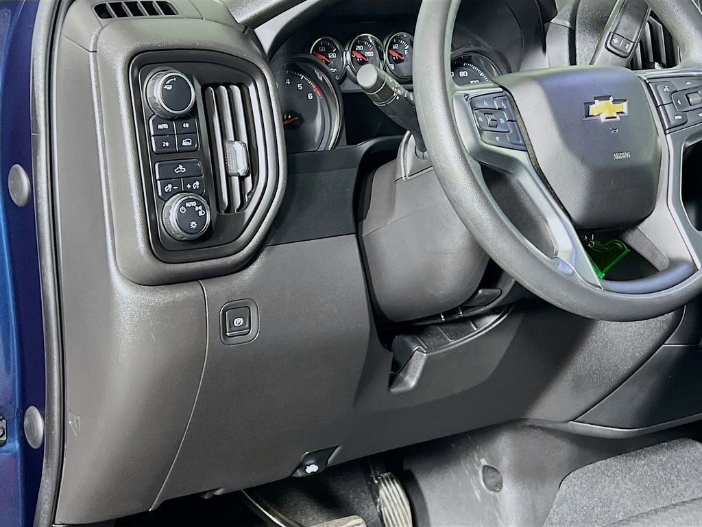 Used 2022 Chevrolet Silverado 1500 Custom w/ Safety Confidence Package image 12