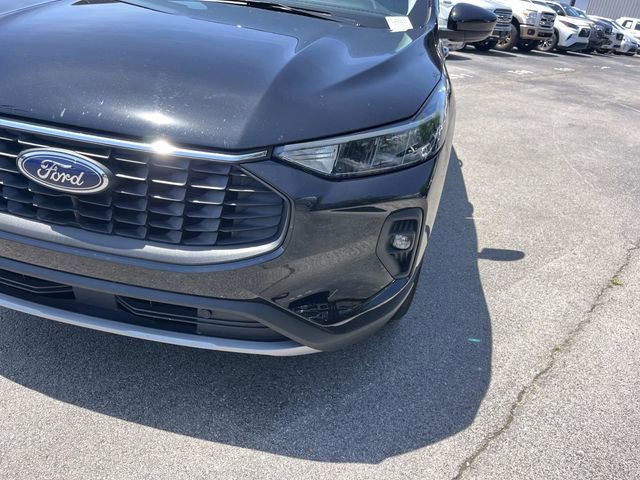 Certified 2025 Ford Escape SE FWD image 12