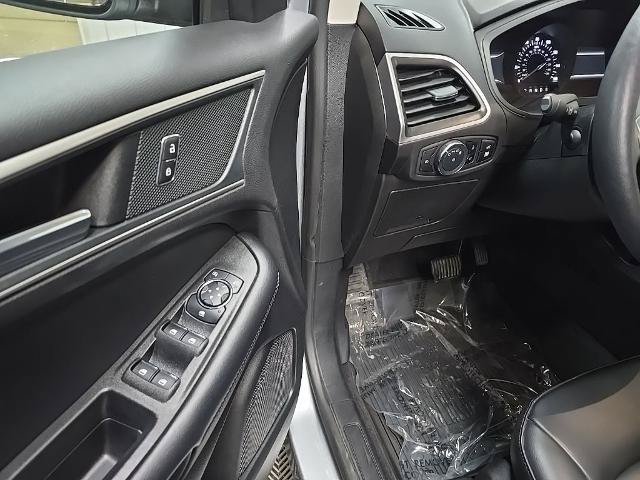 Certified 2024 Ford Edge SEL w/ Convenience Package AWD/4WD image 33