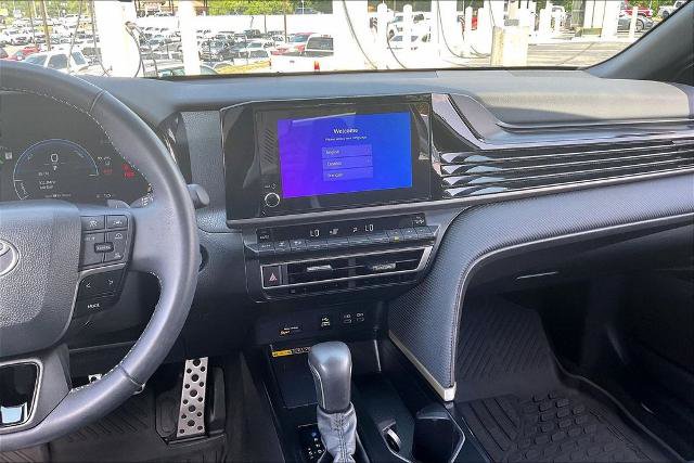 Used 2025 Toyota Camry SE w/ Convenience Package FWD image 6