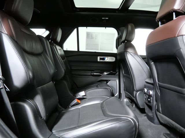Certified 2021 Ford Explorer Platinum w/ Equipment Group 601A AWD/4WD image 13