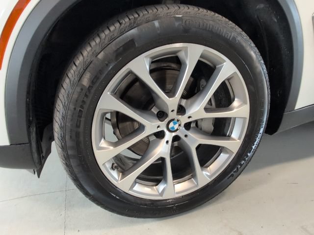 Used 2024 BMW X5 xDrive40i w/ Premium Package AWD/4WD image 10