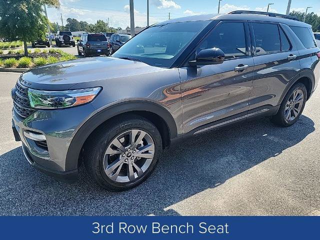 Certified 2022 Ford Explorer XLT w/ Equipment Group 202A RWD image 4